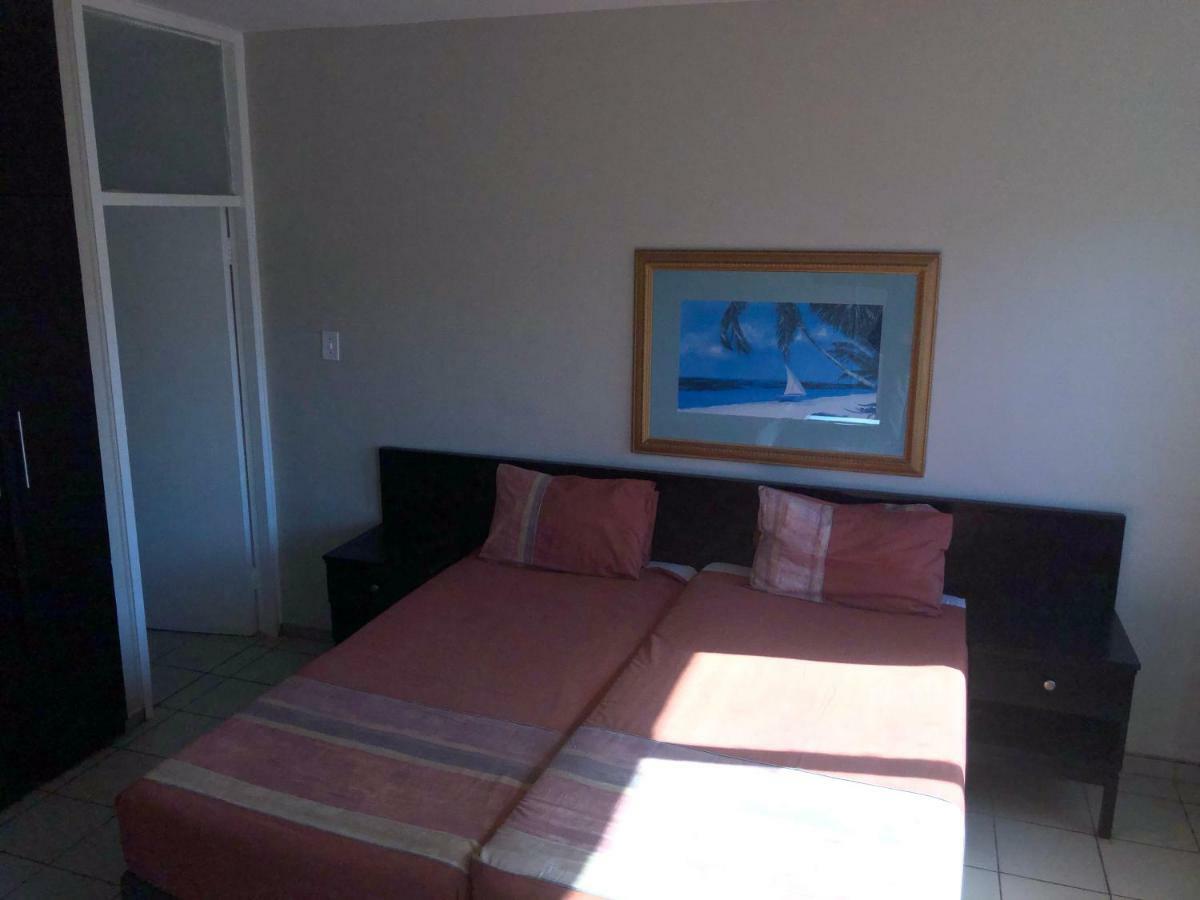 Coastlands Self Catering Aparthotel 3*